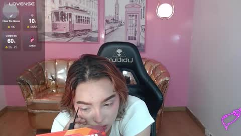 Snapshot of mia_foster_t chatting on November 2025 12:53:01 PM Mia online show from November 2025 12:53:01 PM