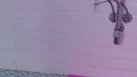 Mia online show from December 2024 12:33:02 PM