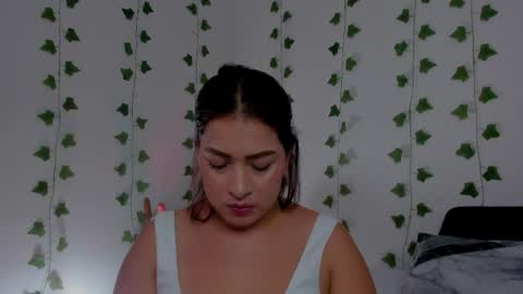 Snapshot of mia_garcia2 chatting on March 2026 10:14:01 PM MIA online show from March 2026 10:14:01 PM