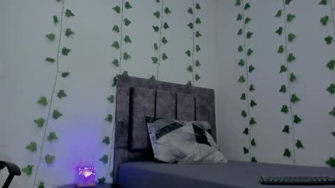 Snapshot of mia_garcia2 chatting on April 2026 08:06:01 PM MIA online show from April 2026 08:06:01 PM