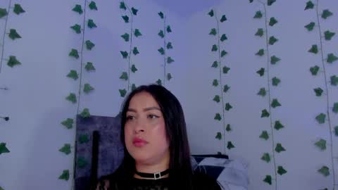 Snapshot of mia_garcia2 chatting on May 2026 10:58:01 PM MIA online show from May 2026 10:58:01 PM