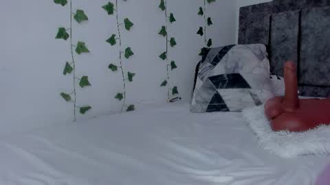 Snapshot of mia_garcia2 chatting on June 2026 02:53:01 AM MIA online show from June 2026 02:53:01 AM