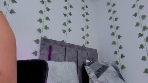 Snapshot of mia_garcia2 chatting on June 2026 11:14:01 PM MIA online show from June 2026 11:14:01 PM