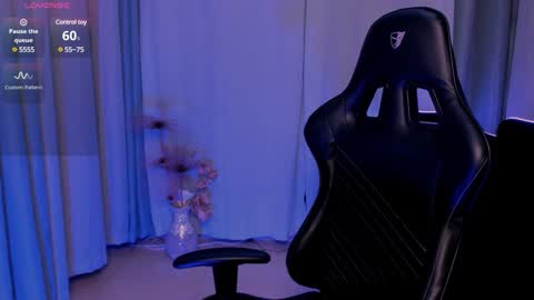 Mia online show from January 2025 01:06:02 PM