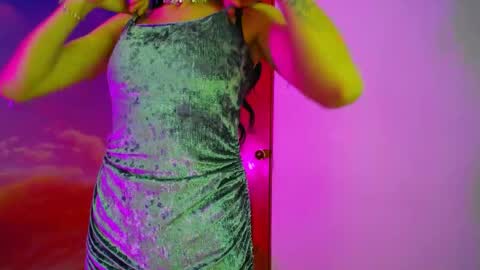 Snapshot of mia_gyutarouwu chatting on April 2026 12:17:02 PM online show from April 2026 12:17:02 PM