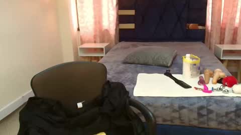  MIA HOLLY  online show from October 2025 07:47:01 PM