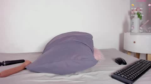  I am Mia  online show from April 2026 04:00:01 PM