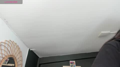 Val  online show from March 2026 08:15:01 PM