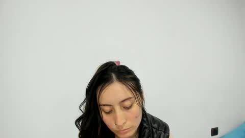 Snapshot of mia_kanee chatting on December 2024 11:29:01 PM mia kaneee online show from December 2024 11:29:01 PM