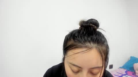 Snapshot of mia_kanee chatting on December 2024 03:21:02 AM mia kaneee online show from December 2024 03:21:02 AM