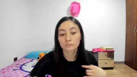 Snapshot of mia_kanee chatting on December 2024 12:29:01 AM mia kaneee online show from December 2024 12:29:01 AM