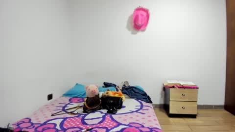 Snapshot of mia_kanee chatting on December 2024 10:02:02 PM mia kaneee online show from December 2024 10:02:02 PM