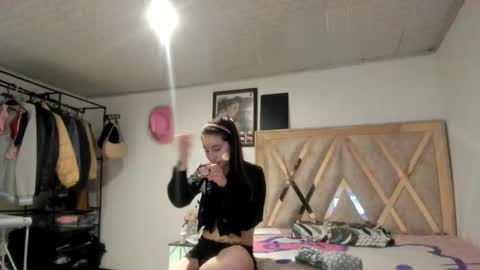 Snapshot of mia_kanee chatting on October 2025 08:21:02 PM mia kaneee online show from October 2025 08:21:02 PM