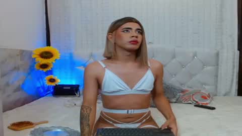 Snapshot of mia_khatalina chatting on July 2026 01:51:02 AM Mia online show from July 2026 01:51:02 AM