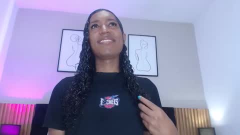 Mia online show from February 2026 05:44:02 PM