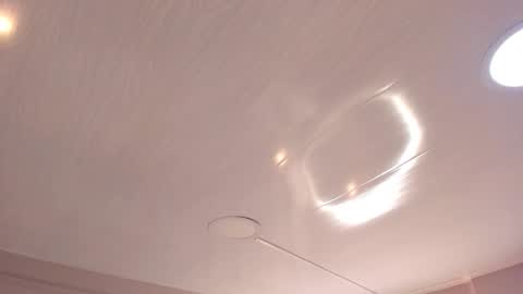 Mia online show from November 2025 02:15:02 AM