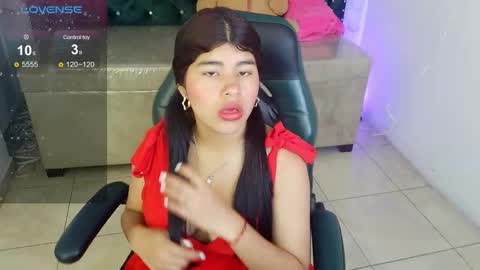 Snapshot of mia_kittie_m chatting on May 2026 12:10:01 PM mia_kittie_m online show from May 2026 12:10:01 PM