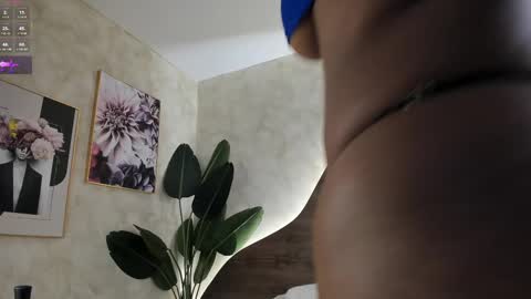 mia_lacy online show from February 2025 10:53:02 PM