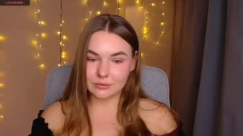 mia_lemm online show from September 2025 07:56:02 AM