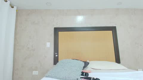 Snapshot of mia_lopez52 chatting on January 2025 05:02:01 PM MIALOPEZ . Y . online show from January 2025 05:02:01 PM