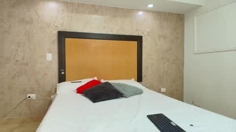 Snapshot of mia_lopez52 chatting on March 2025 07:22:01 PM MIALOPEZ . Y . online show from March 2025 07:22:01 PM