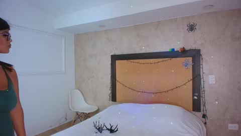 Snapshot of mia_lopez52 chatting on November 2025 10:45:02 PM MIALOPEZ . Y . online show from November 2025 10:45:02 PM