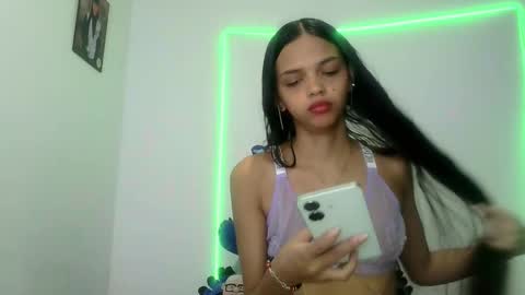 mia lucy 21 online show from October 2025 07:47:01 PM
