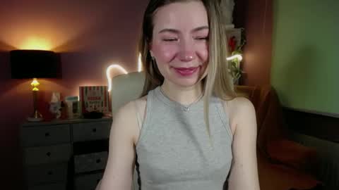 Mia online show from February 2025 07:58:02 AM