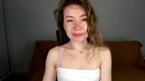 Snapshot of mia_luxx92 chatting on June 2026 06:25:01 AM Mia online show from June 2026 06:25:01 AM