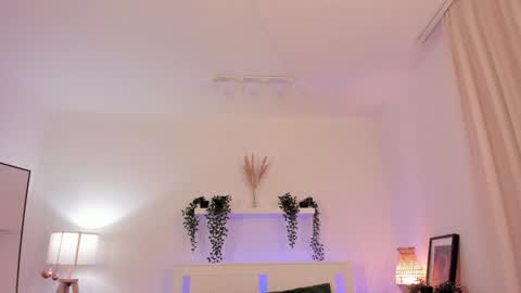 Mia here Appreciate your support online show from January 2025 06:45:01 PM