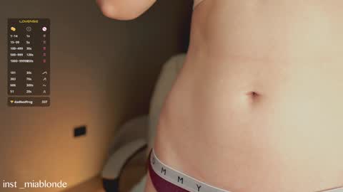 Snapshot of mia_milagros chatting on December 2024 12:33:02 AM mia_milagros online show from December 2024 12:33:02 AM