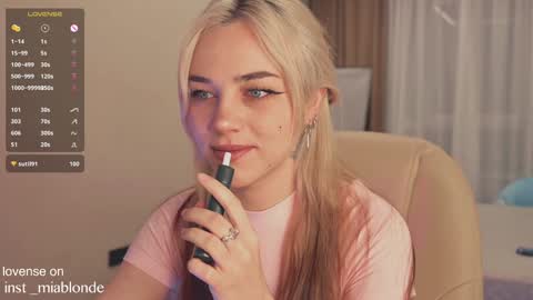 Snapshot of mia_milagros chatting on January 2025 03:19:01 AM mia_milagros online show from January 2025 03:19:01 AM