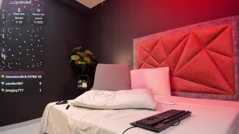 MIA  online show from March 2025 10:16:01 PM