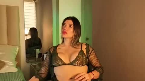 Mia Monroe online show from November 2025 09:58:01 PM