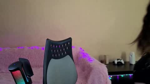 your temptress Mia online show from November 2025 09:08:02 AM