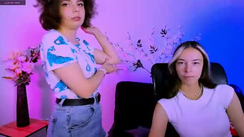 Snapshot of mia_mooon_ chatting on June 2026 08:24:01 AM mia_mooon_ online show from June 2026 08:24:01 AM