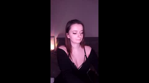 Mia online show from January 2026 05:15:01 PM