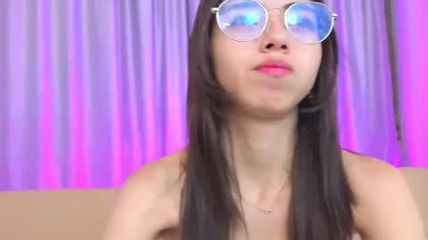 Mia online show from February 2026 12:06:02 PM