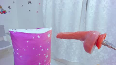 mia novoa online show from December 2024 09:35:01 PM