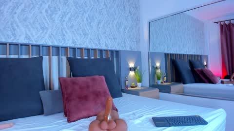 MIa online show from February 2025 05:58:01 PM