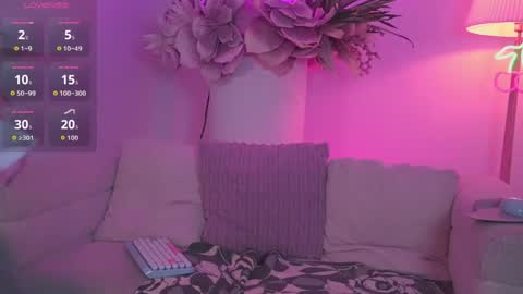 Snapshot of mia_patrick1 chatting on April 2026 11:44:02 AM Mia online show from April 2026 11:44:02 AM