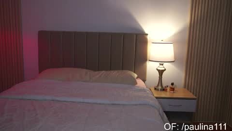 Instagram Nelyiramirez online show from October 2025 07:04:02 PM