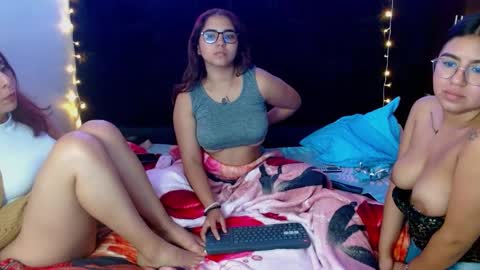 Snapshot of mia_peyton chatting on January 2025 03:46:01 PM Mia online show from January 2025 03:46:01 PM
