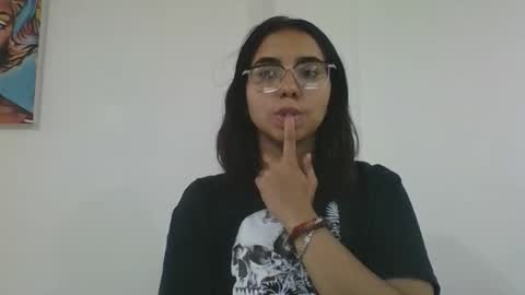 Snapshot of mia_peyton chatting on May 2026 12:17:02 AM Mia online show from May 2026 12:17:02 AM