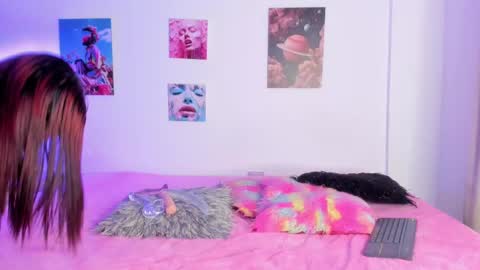 mia_purplee online show from September 2025 03:18:02 AM