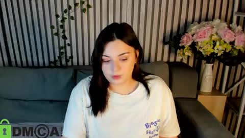 Snapshot of mia_r0ss chatting on November 2025 01:16:01 AM Mia online show from November 2025 01:16:01 AM