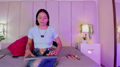 Snapshot of mia_rousse25 chatting on September 2025 02:19:01 PM mia rousse25 online show from September 2025 02:19:01 PM