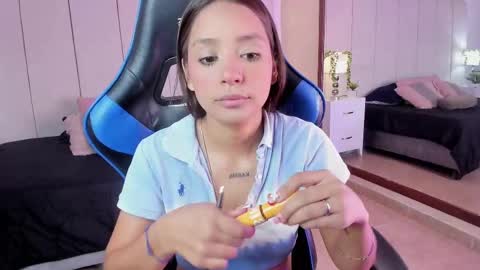 Snapshot of mia_rousse25 chatting on October 2025 01:39:02 PM mia rousse25 online show from October 2025 01:39:02 PM