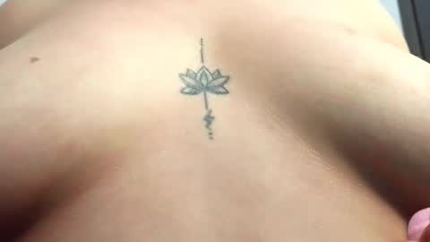 Mia online show from October 2025 07:57:02 PM