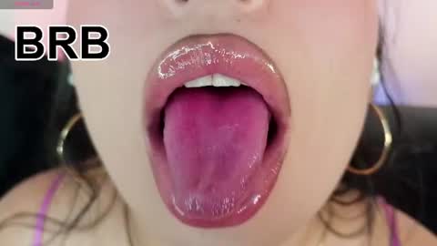 Mia online show from July 2026 10:45:01 PM